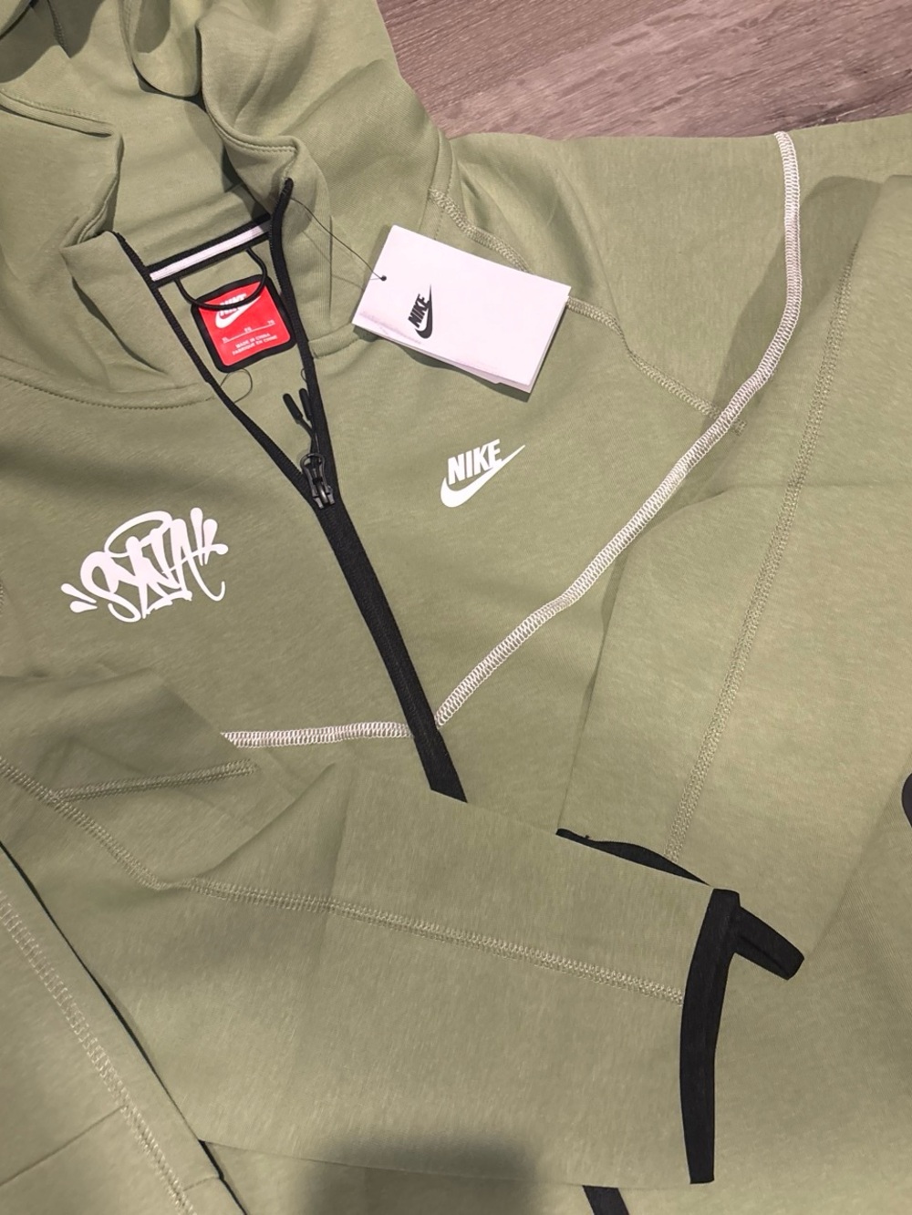 Nike Tech Central Cee - Picture 3 of 5